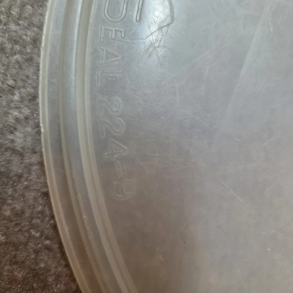 Vintage Tupperware Tupper Seal Replacement Lid Round Clear 224-9 Clear USA